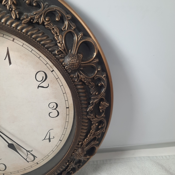 Vintage Wall Hanging Titosh Timepiece - Picture 6 of 9